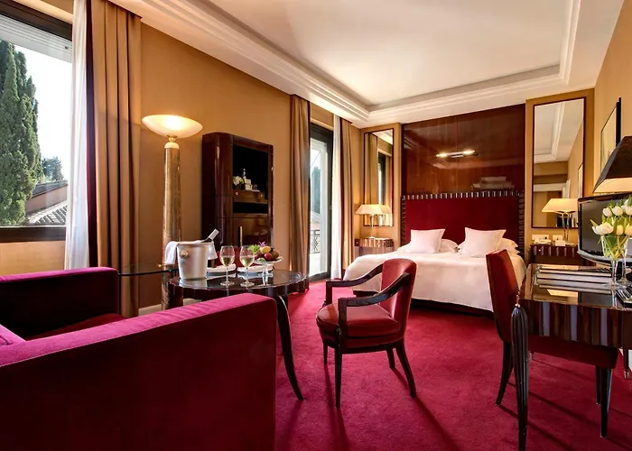 Lord Byron - Small Luxury Of The World Rom