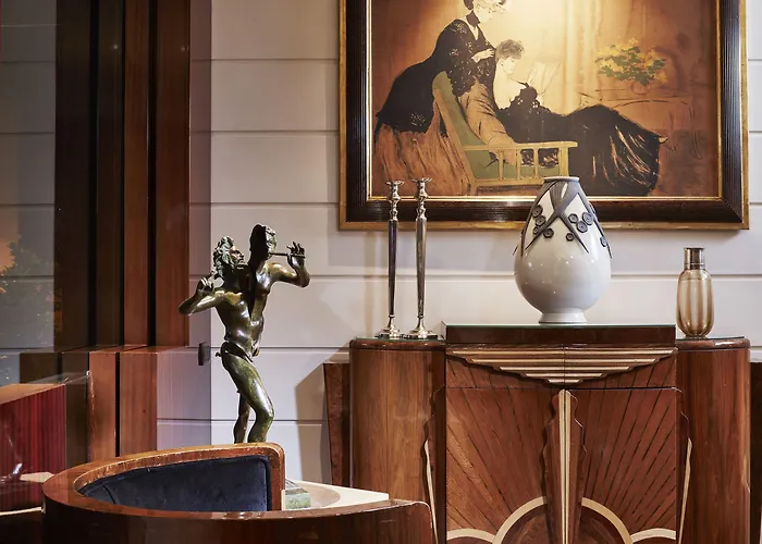 Lord Byron - Small Luxury Of The World 5*