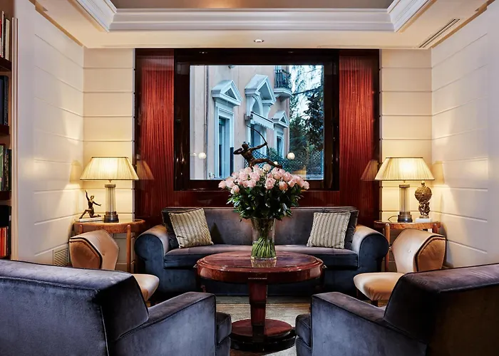 Lord Byron - Small Luxury Of The World 5*