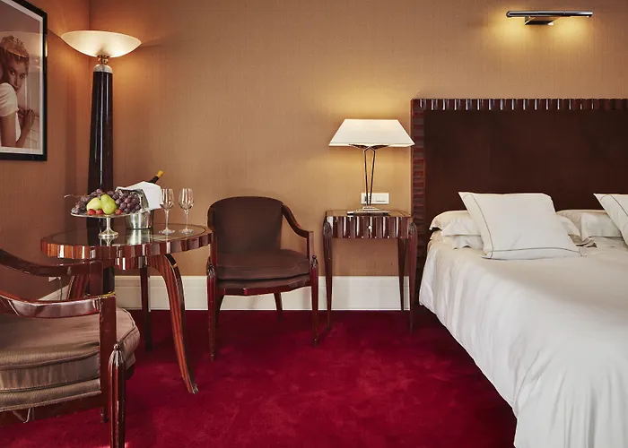 Lord Byron - Small Luxury Of The World 5*