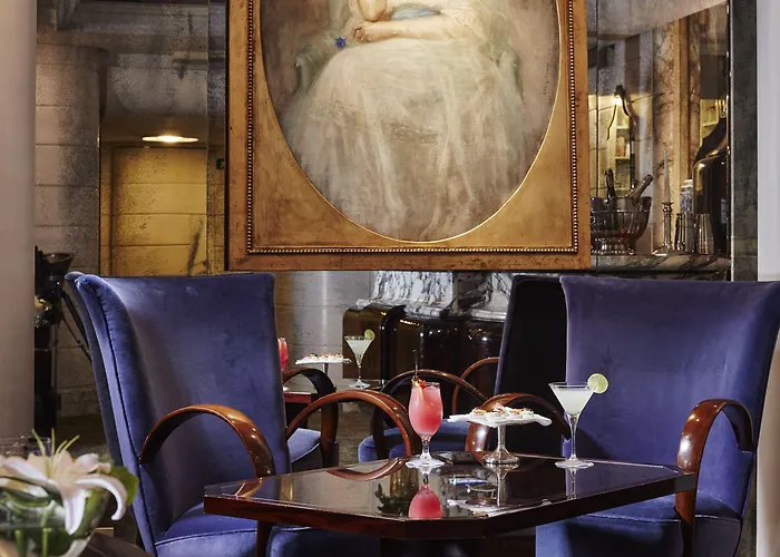 Lord Byron - Small Luxury Of The World Rom